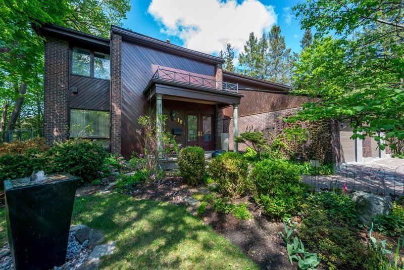 Fantastic Family Home in Rockcliffe Park in Ottawa, Canada for sale