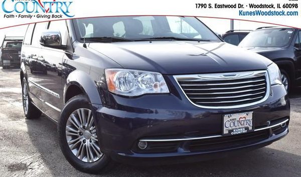2013 Chrysler Town & Country (10786811)