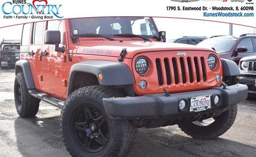 2015 Jeep Wrangler Unlimited in Woodstock, IL, United States 1