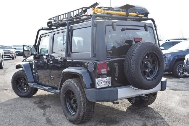 2013 Jeep Wrangler Unlimited in Woodstock, Illinois, United States 4 - 10686911