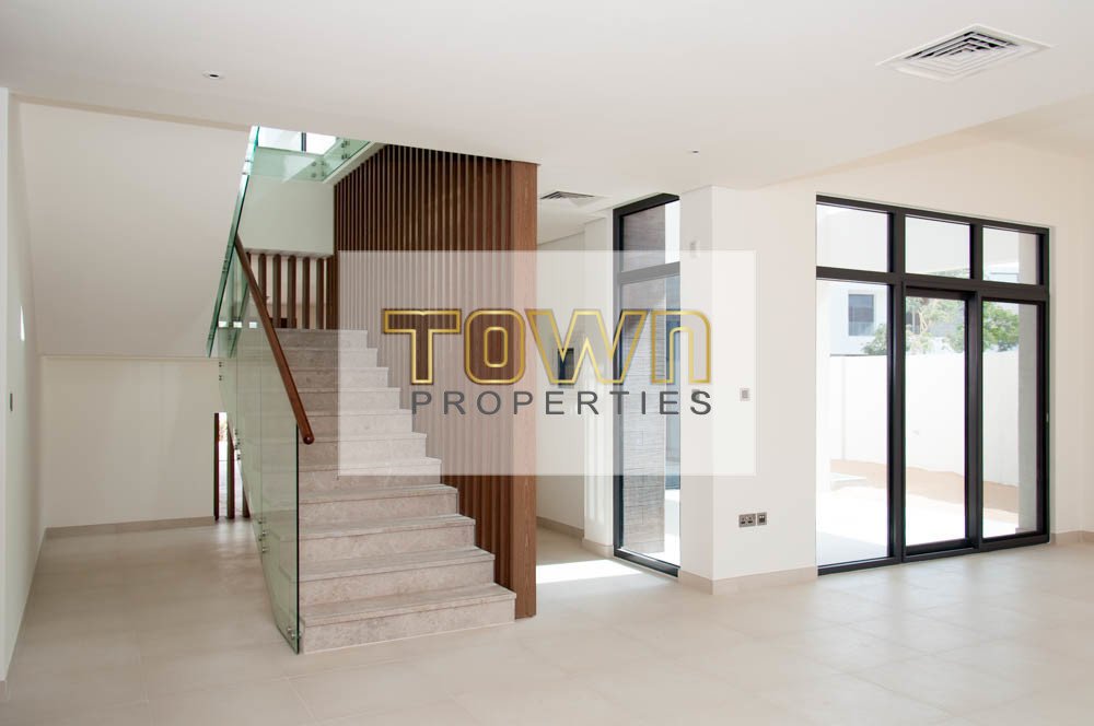 Villa / House For Sell In Yas In Abu Dhabi, Abu Dhabi, United Arab