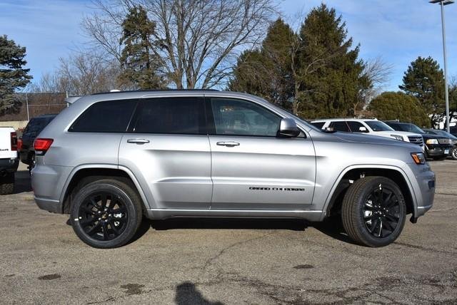 2020 Jeep Grand Cherokee in Woodstock, Illinois, United States 2 - 10796019