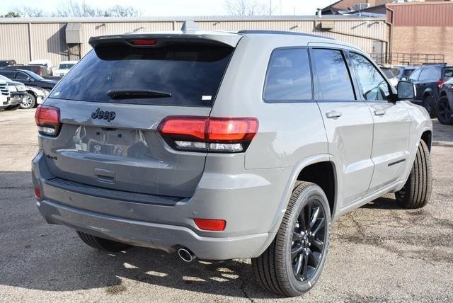 2020 Jeep Grand Cherokee in Woodstock, Illinois, United States 3 - 10794500