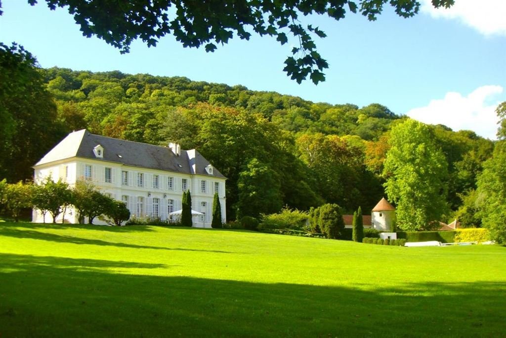 Beautiful french castle for sale close to in LA FERTE SOUS JOUARRE