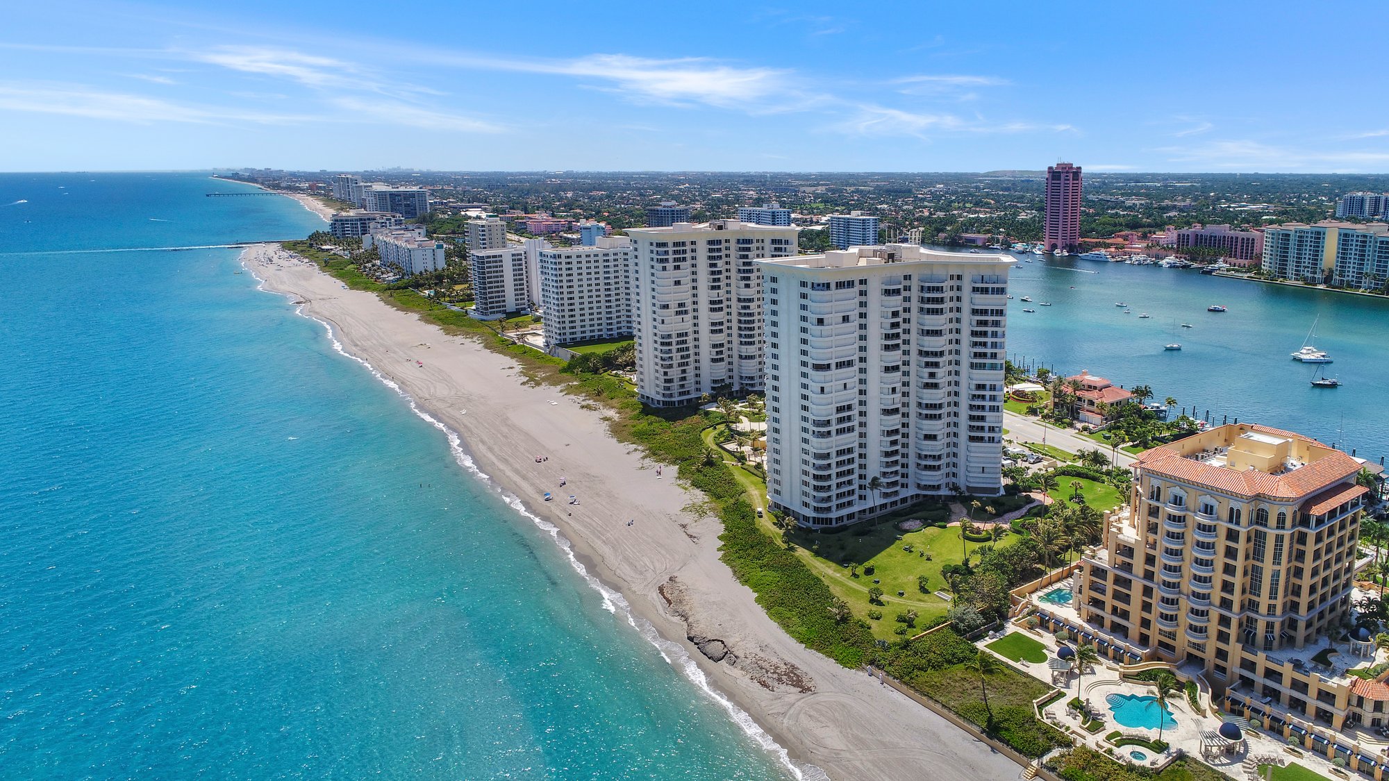 Condo With Lake Boca Views and City Skyline in Boca Raton Condo With Lake Boca Views and City Skyline in Boca Raton