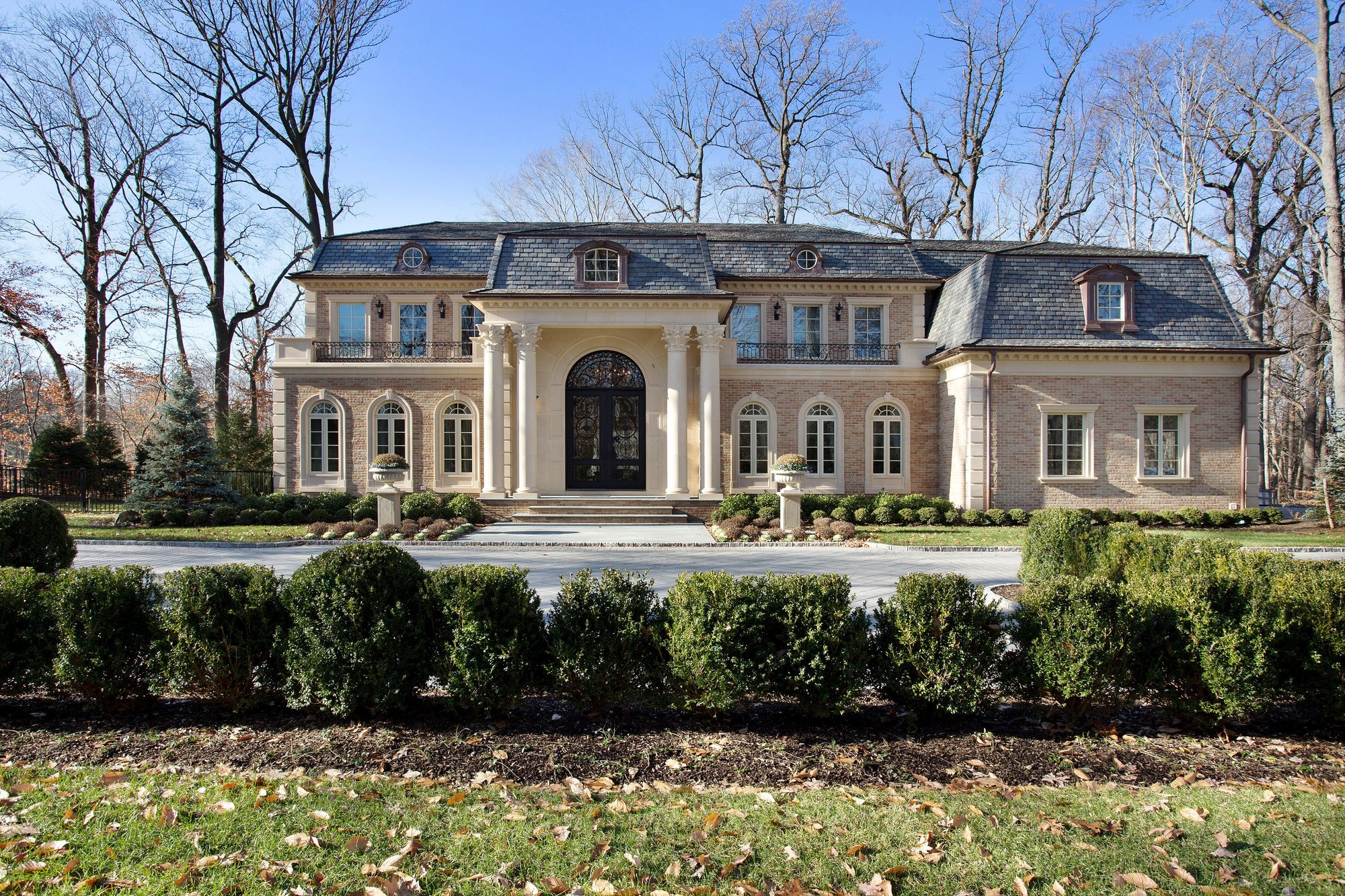 Stately 8,000 Square Foot Brick Colonial In Kings Point, New York ...