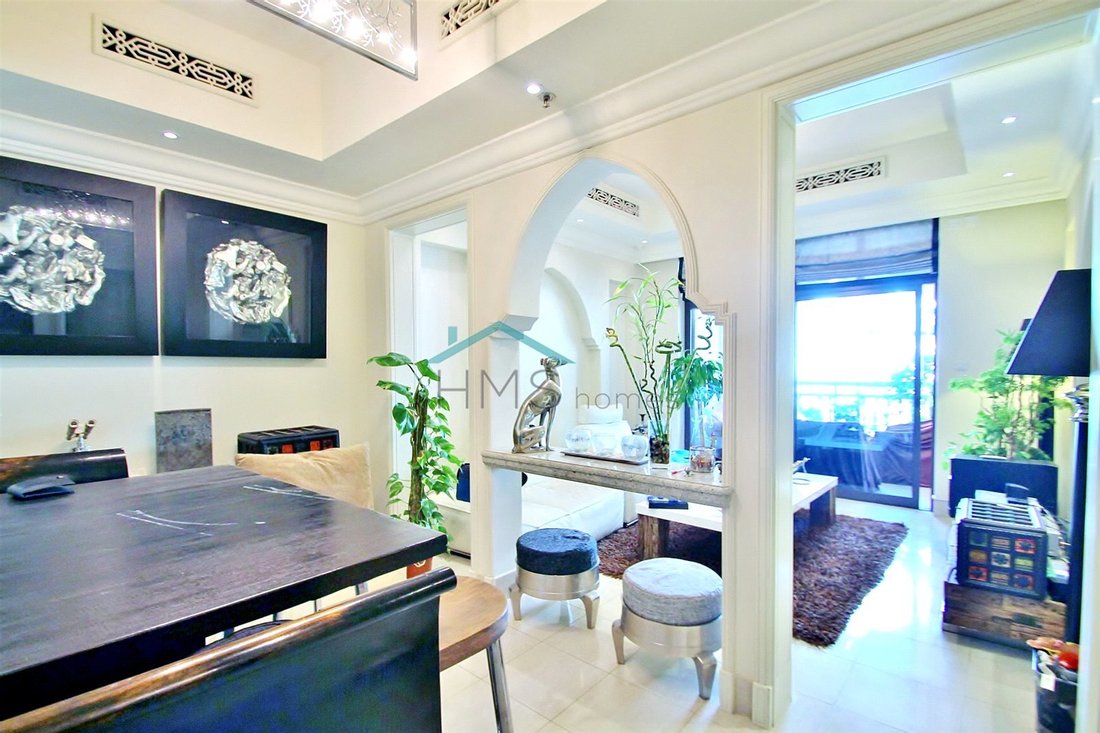 1 Bedroom Water & Burj Khalifa View In Dubai, Dubai, United Arab