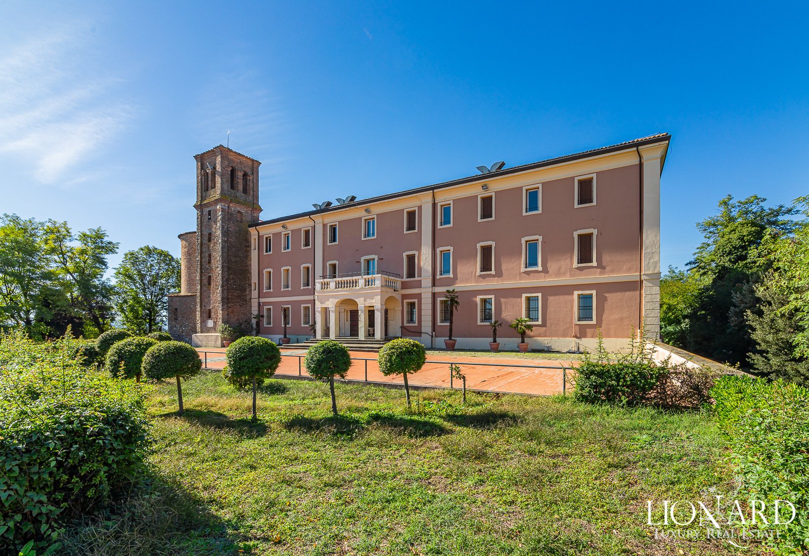 Exclusive Hotel For Sale In Bologna's Countryside in Bologna, Italy for