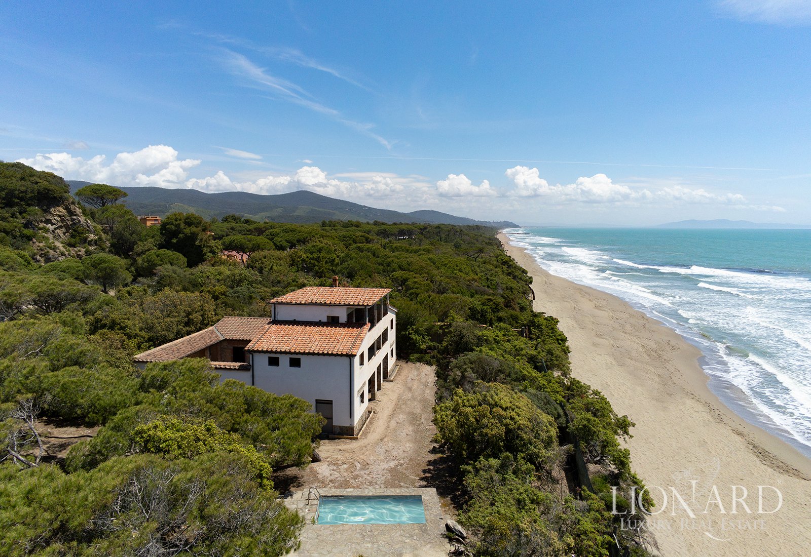 Wonderful Villa By The Beach In Roccamare in Castiglione della Pescaia