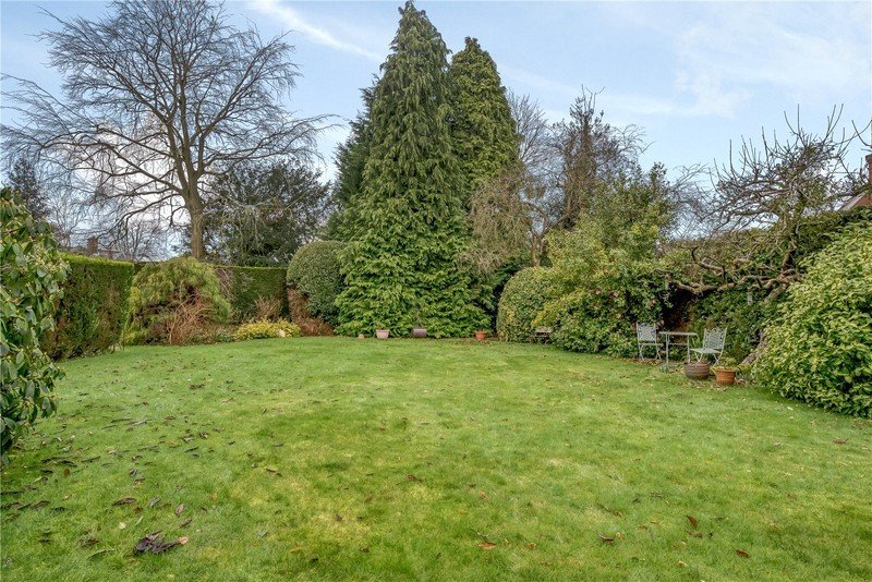 High Street, Rowledge, Farnham, Surrey, GU10 in Farnham, United Kingdom