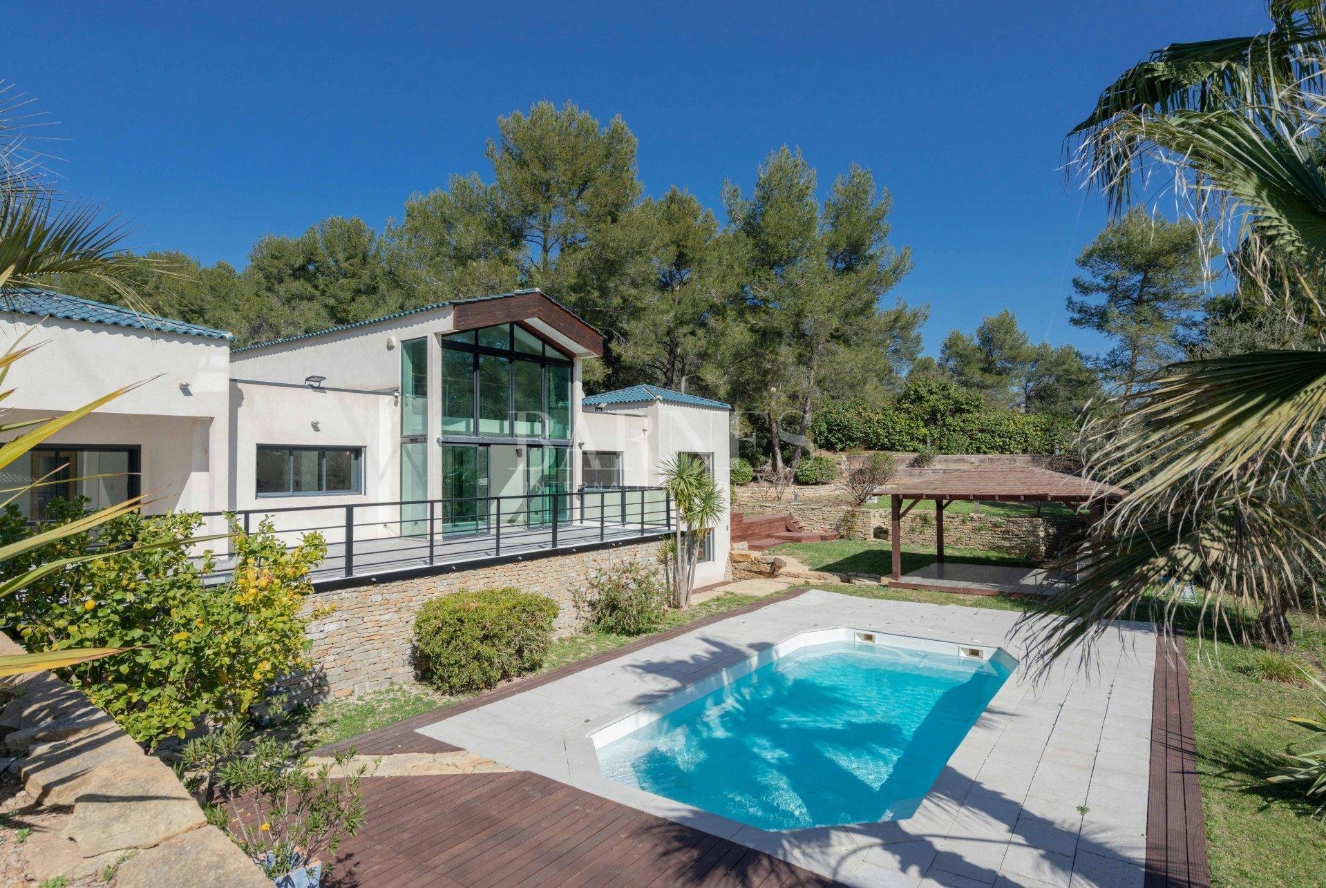 Sale House Marseille 11ème (Les Accates) in Marseille 11ème, France for sale (10831494)