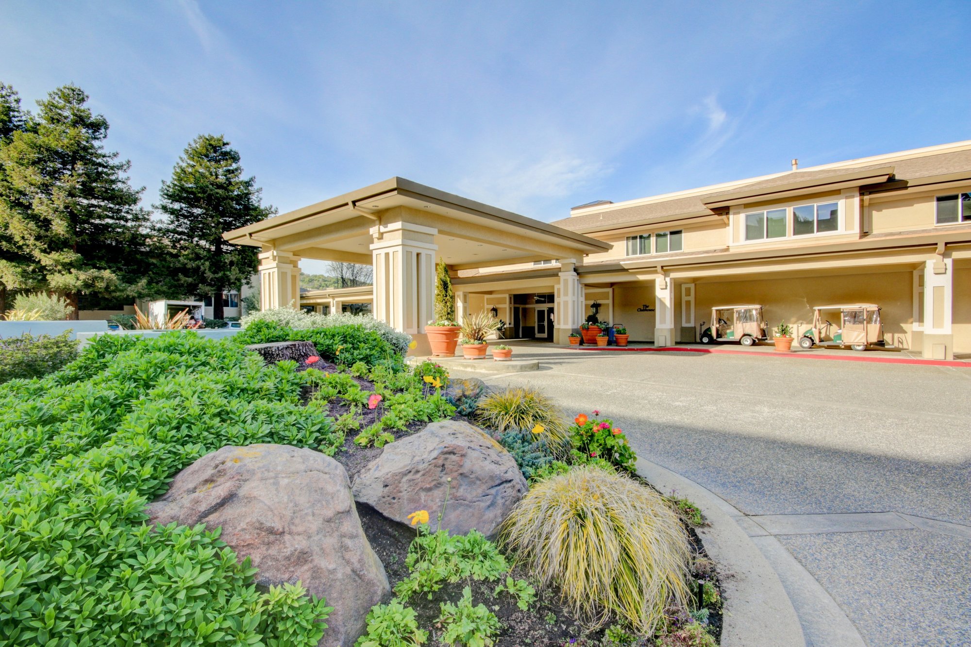Luxury Gated Retirement Community in San Rafael, CA, United States for