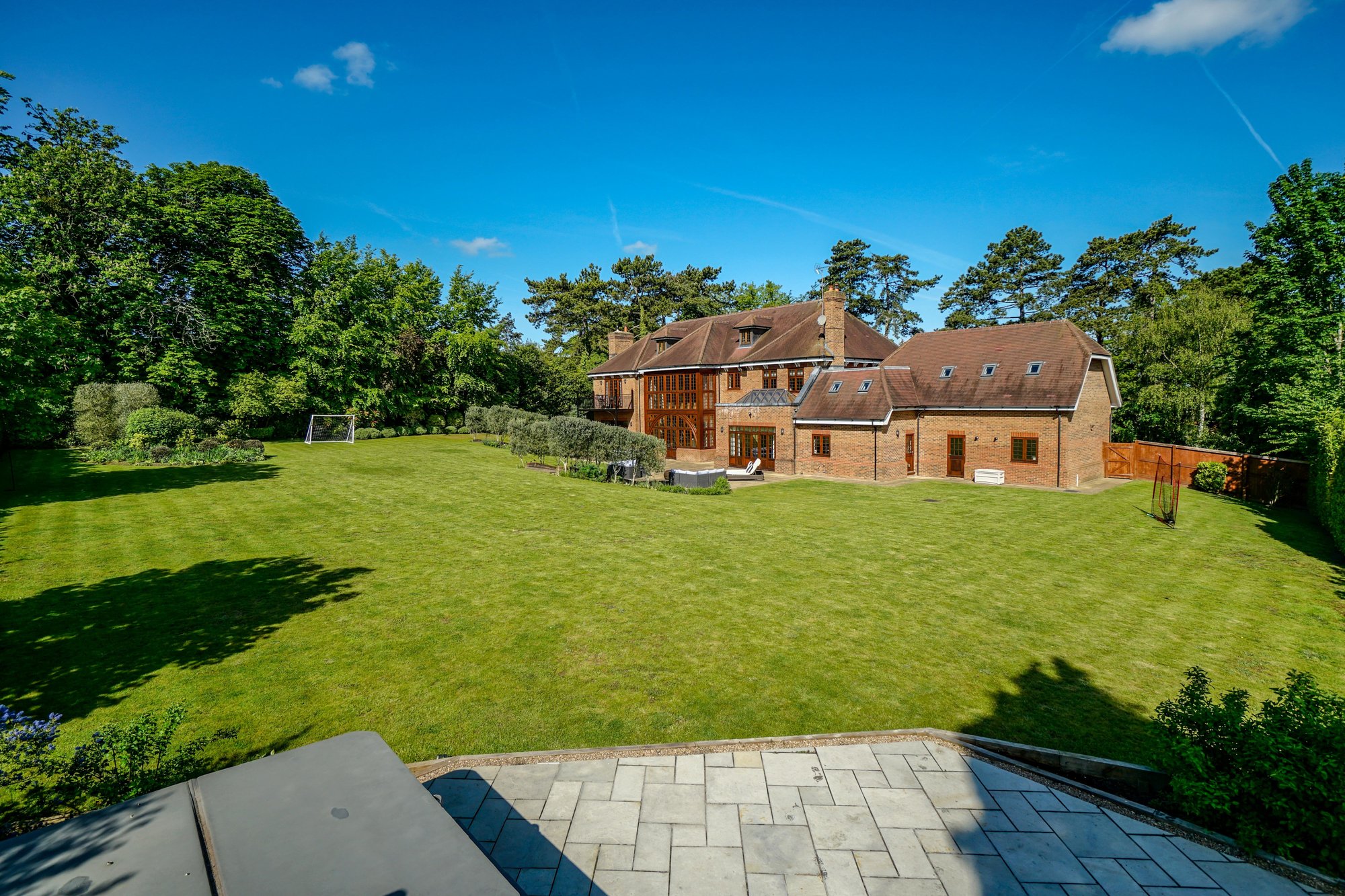Marchwood House in Fetcham, United Kingdom for sale (10832142)