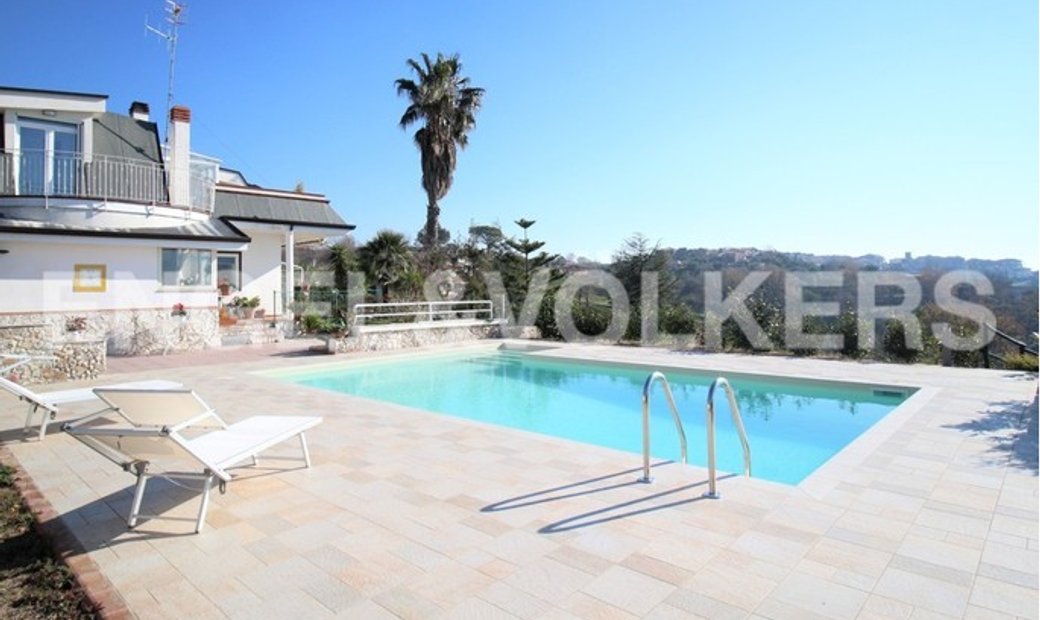 Villa Panorámica Con Piscina Frente Al Mar De En Minturno, Lacio, Italia En Venta (10832307)