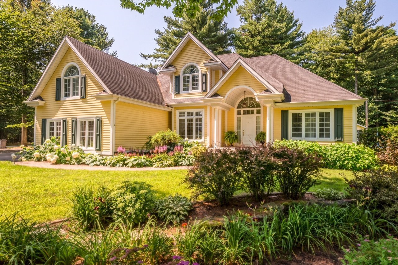 SaintLazare, QC in SaintLazare, Canada for sale (10834697)