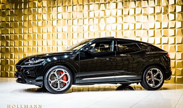 LAMBORGHINI URUS (10835411)