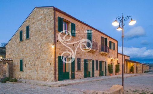 Castle for Sale in Piazza Armerina, Sicily, Italy