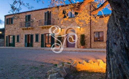 Castle for Sale in Piazza Armerina, Sicily, Italy