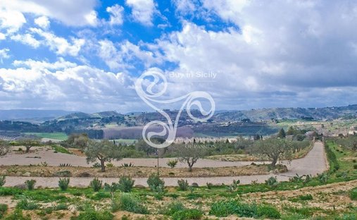 Castle for Sale in Piazza Armerina, Sicily, Italy