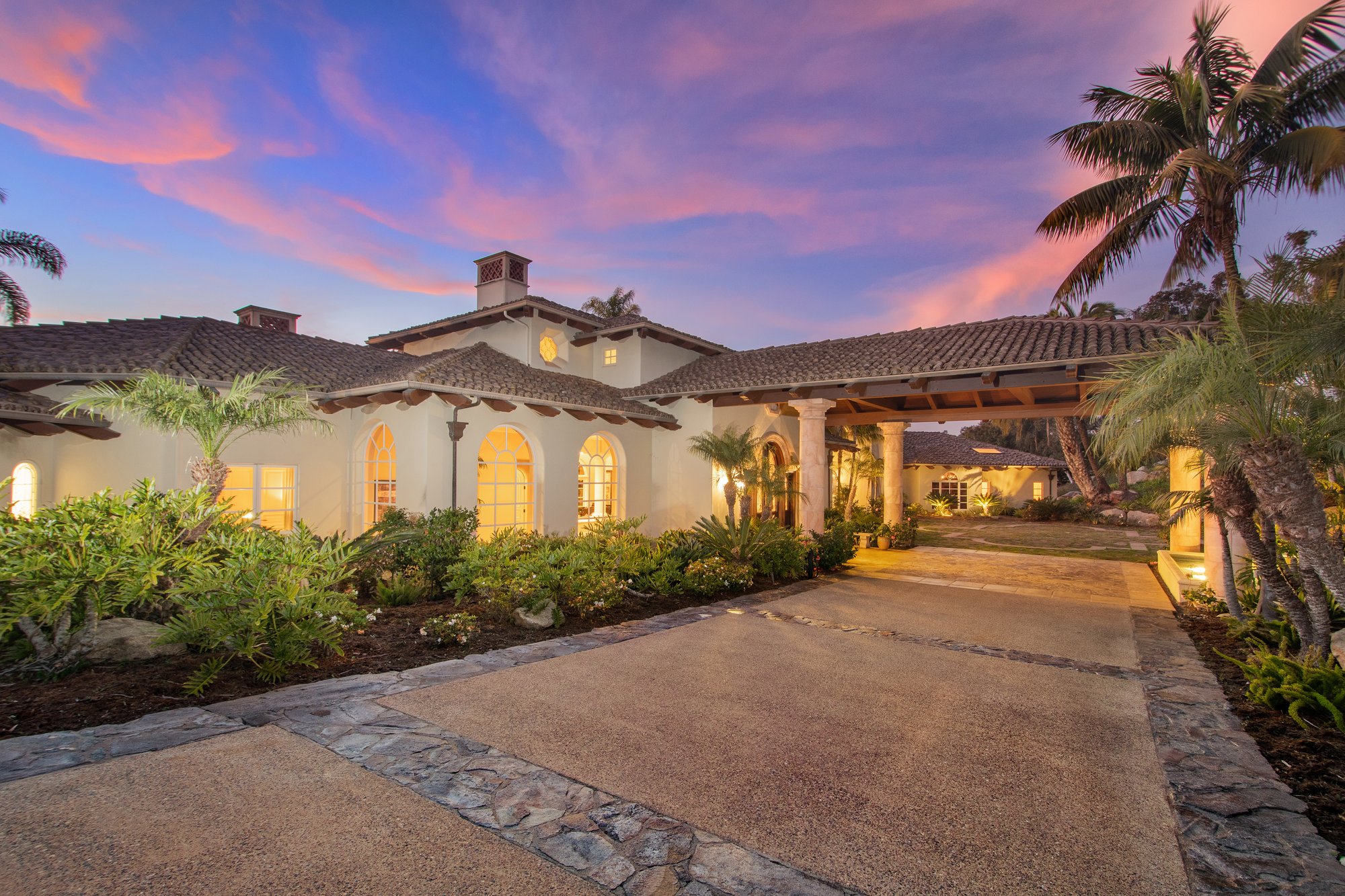 17639 Loma Linda Dr in Rancho Santa Fe, CA, United States for sale