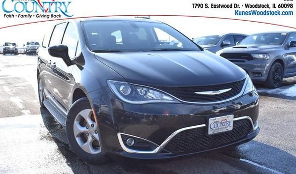 2017 Chrysler Pacifica (10796002)