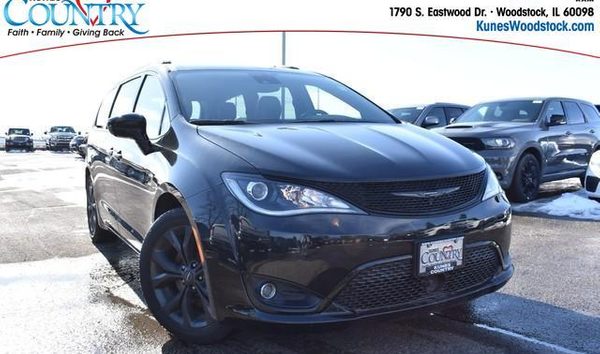 2018 Chrysler Pacifica (10765681)