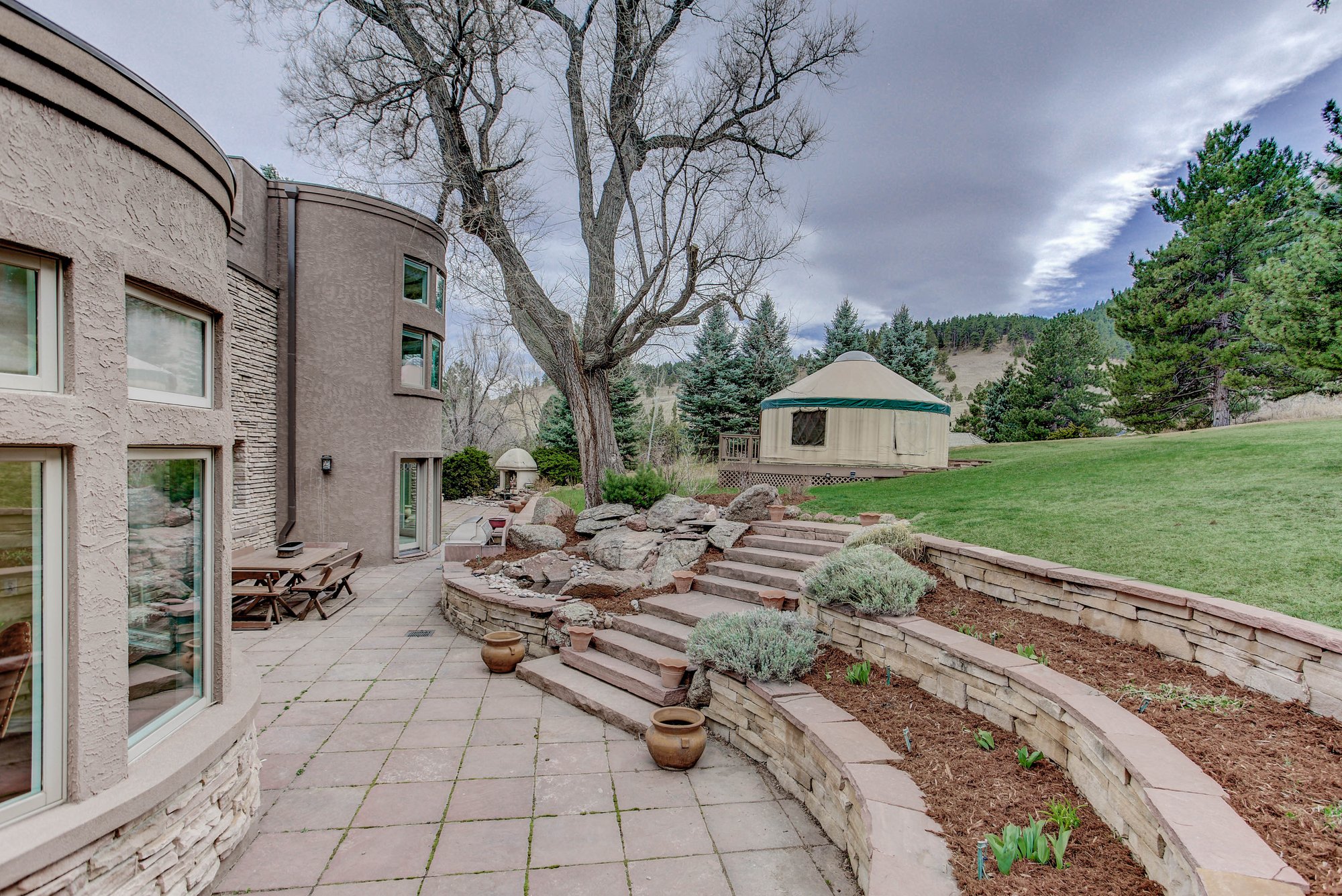 Stunning Home with Breathtaking Views and in Boulder, CO, United States