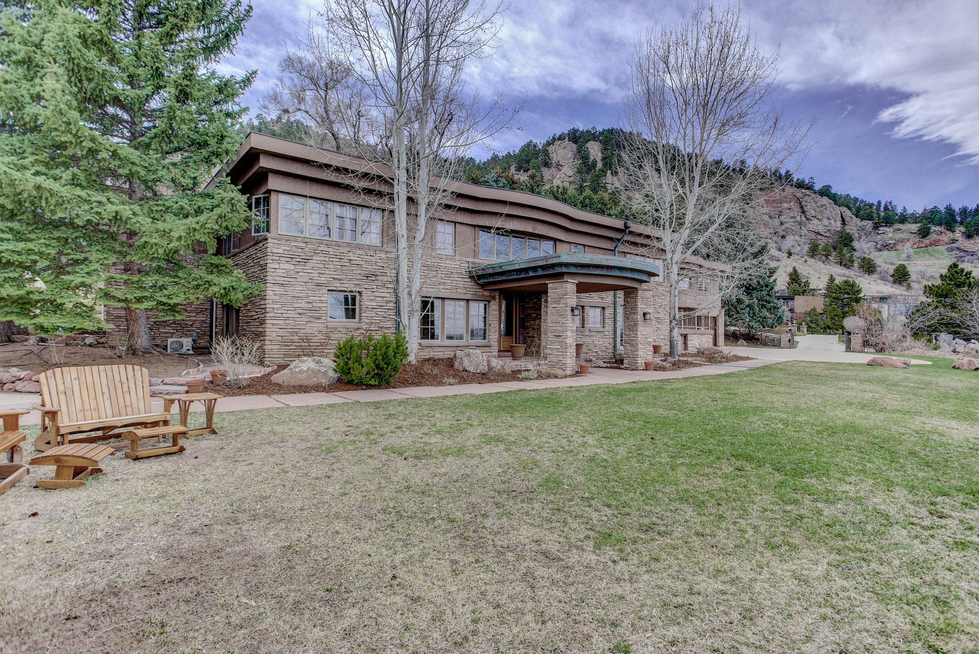 Stunning Home with Breathtaking Views and in Boulder, CO, United States