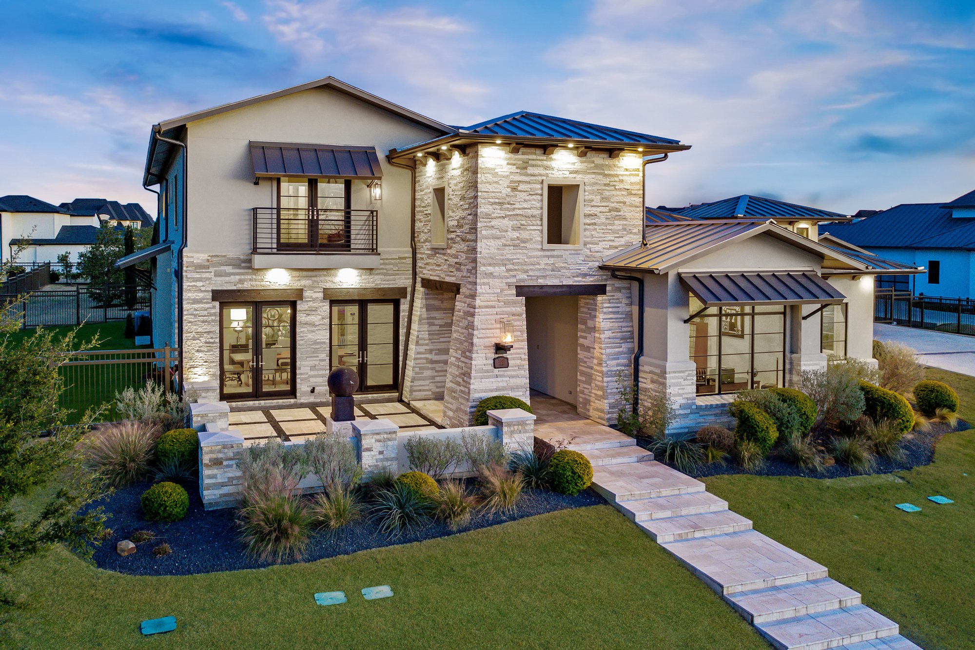 Contemporary Home On 0.7809 Acres in Frisco, TX, United States