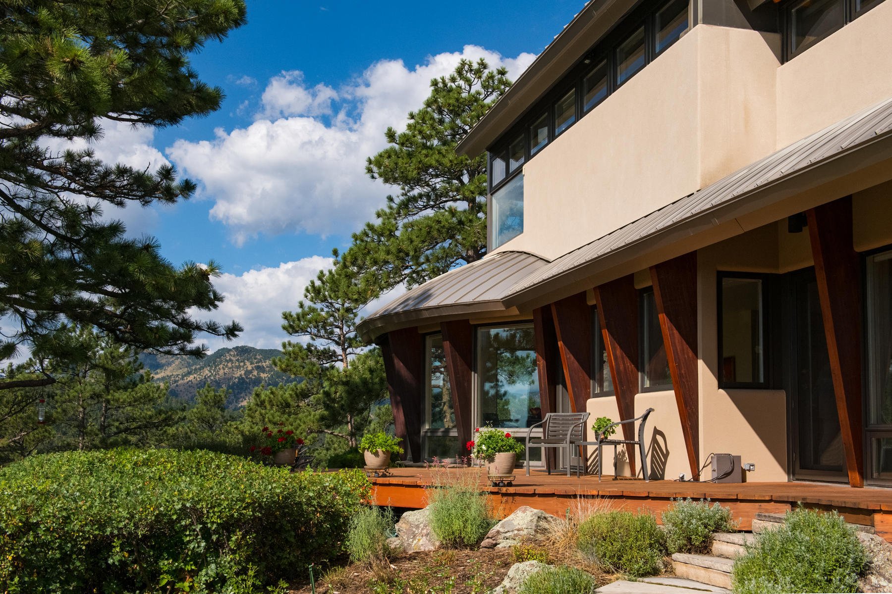 Secluded Mountain Retreat In Boulder in Boulder, CO, United States for