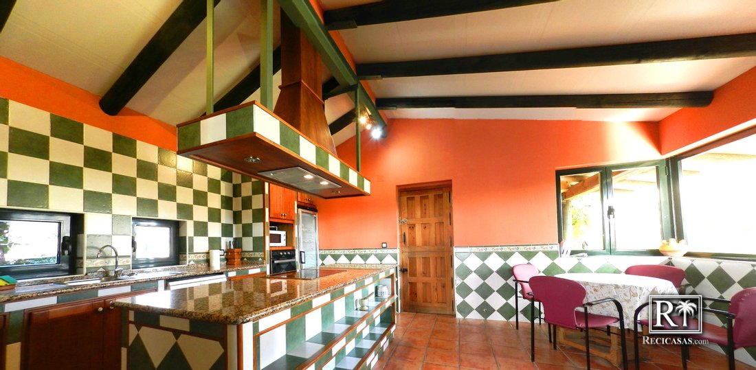 Casa De Campo Con Finca In ávila, Spain For Sale (10853103)