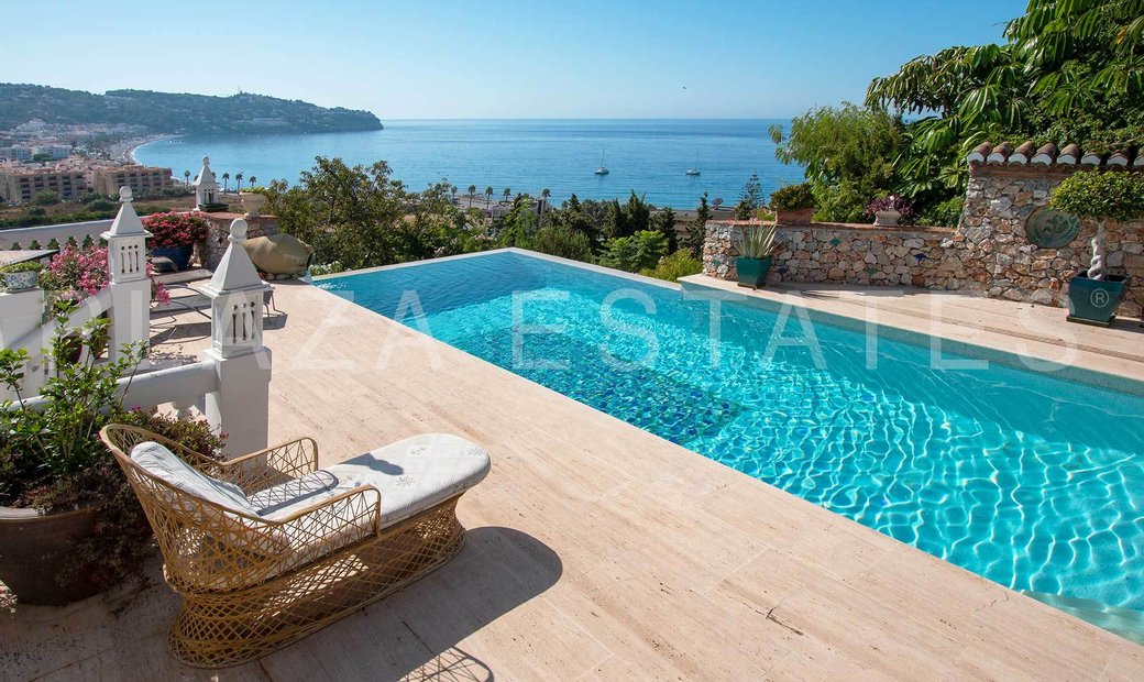 Villa With Spectacular Views For Sale, La In La Herradura, Andalusia