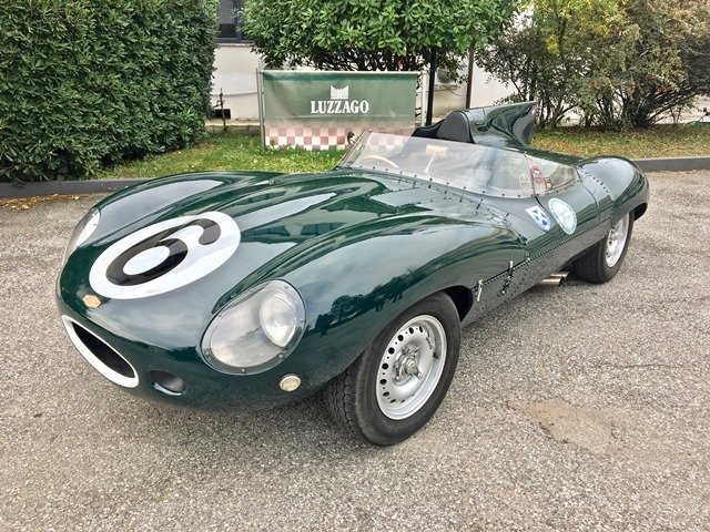 Race Car in Roncadelle, Lombardy, Italy 4 - 10867863