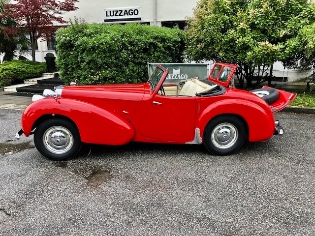 Cabriolet in Roncadelle, Lombardy, Italy 2 - 10867942