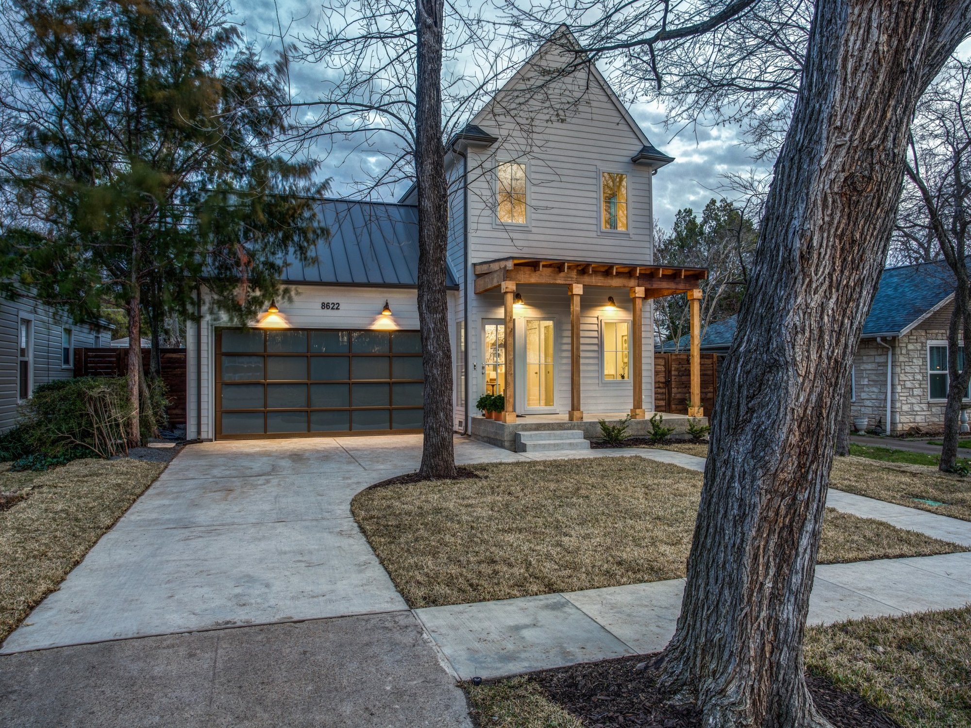 Modern Farmhouse In Little Forest Hills in Dallas, TX, United States