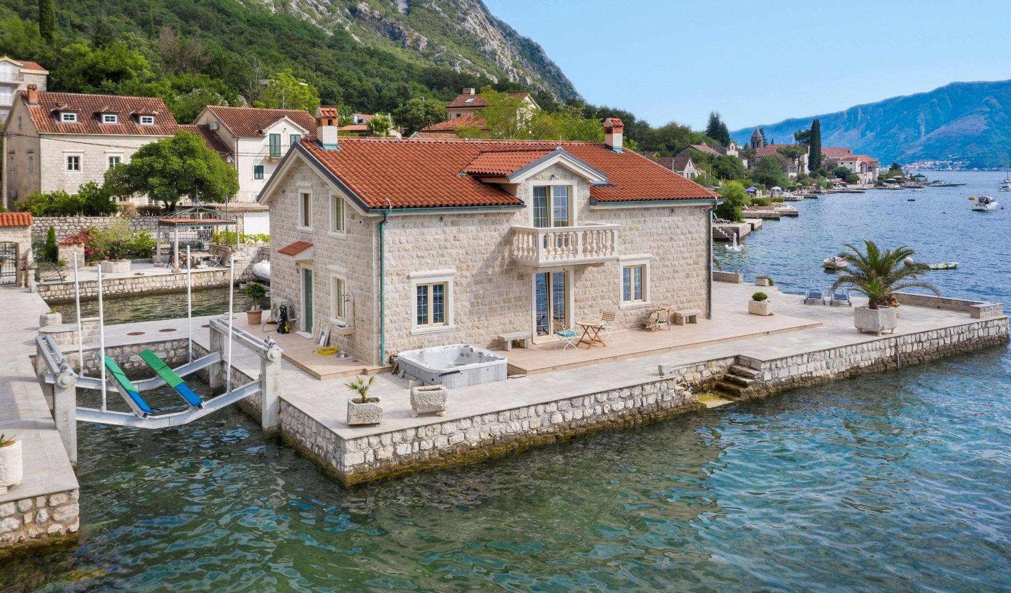 Island Villa in Kotor, Montenegro for sale (10875317)