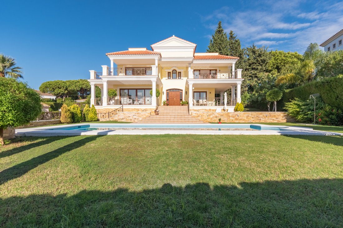 Villa in Marbella, Andalusia, Spain 1 - 10748825