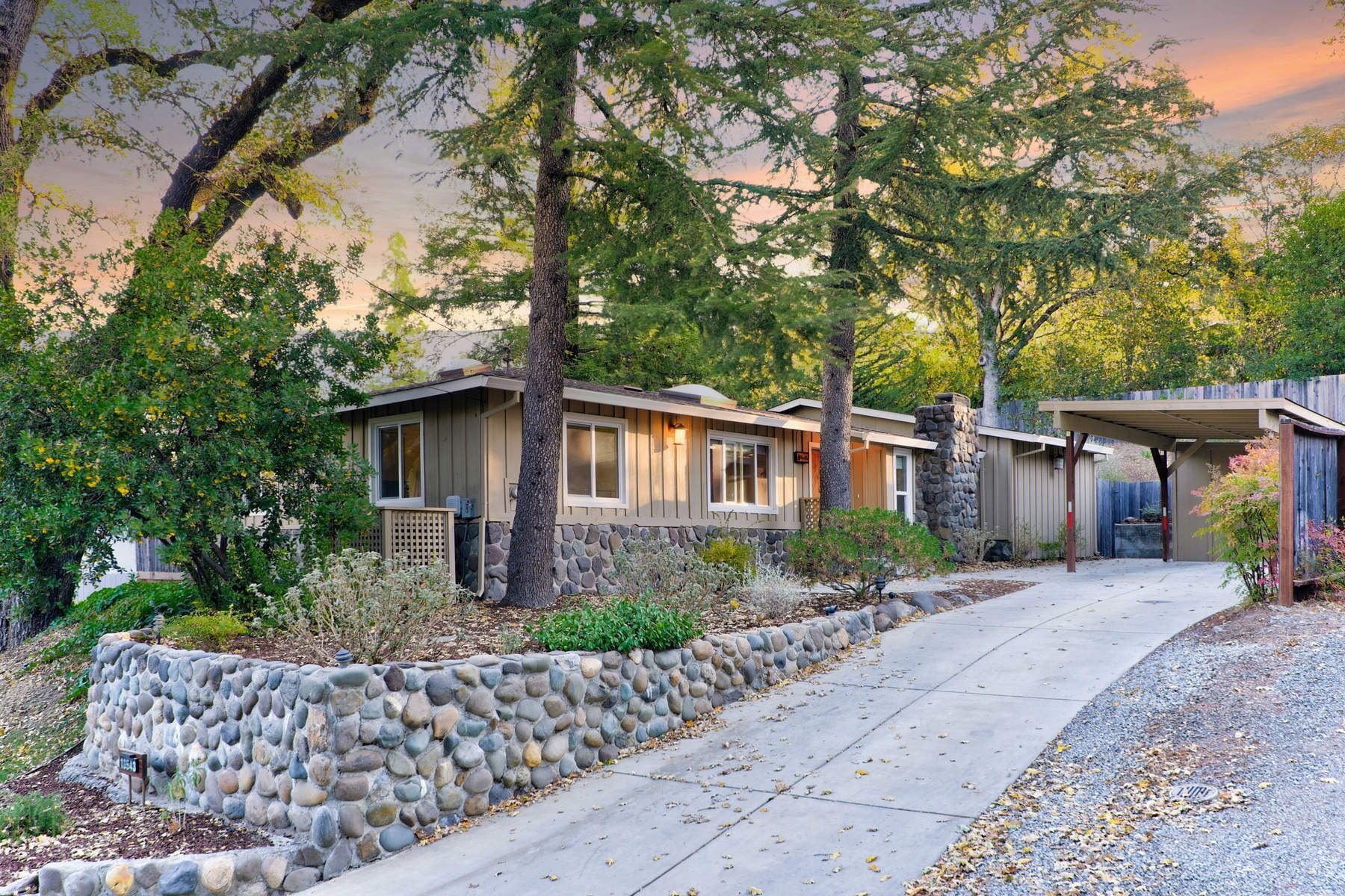 Downtown Glen Ellen in Glen Ellen, CA, United States for sale (10835299)