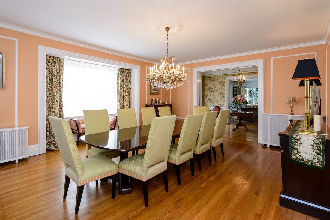 83 Third Street, Garden City, Ny, 11530 In Garden City, New York