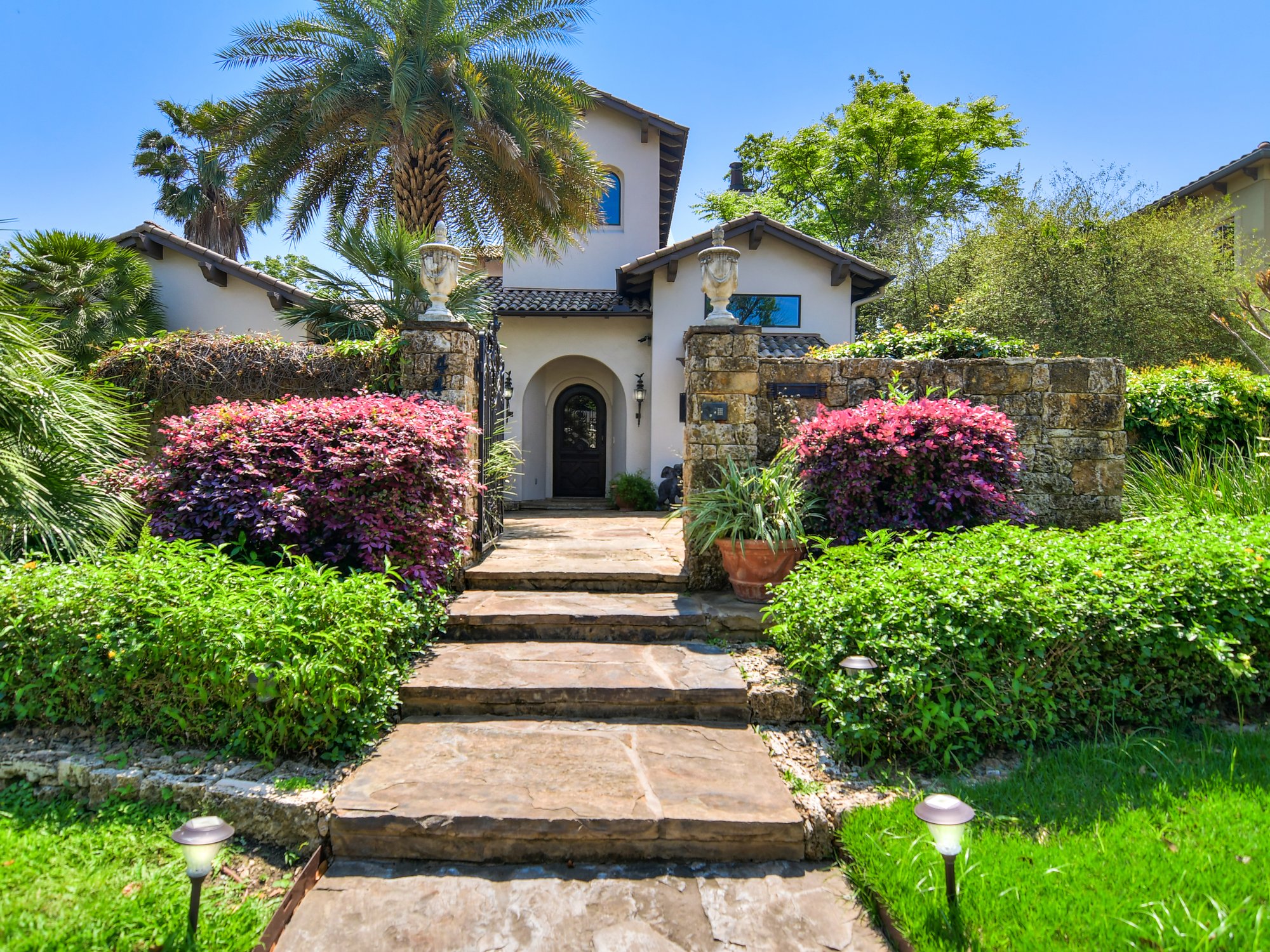 Stunning Terrell Hills Sanctuary In San Antonio, Tx, United States For