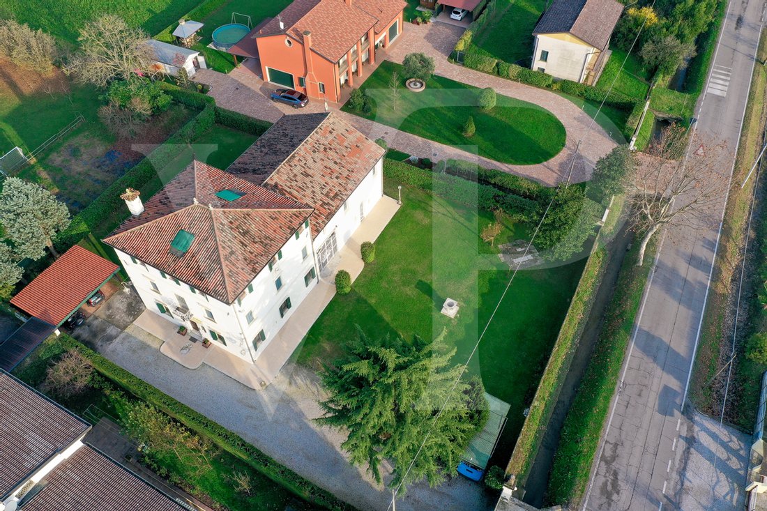 Villa in Center, Santa Maria di Sala, Veneto 3 - 10908747
