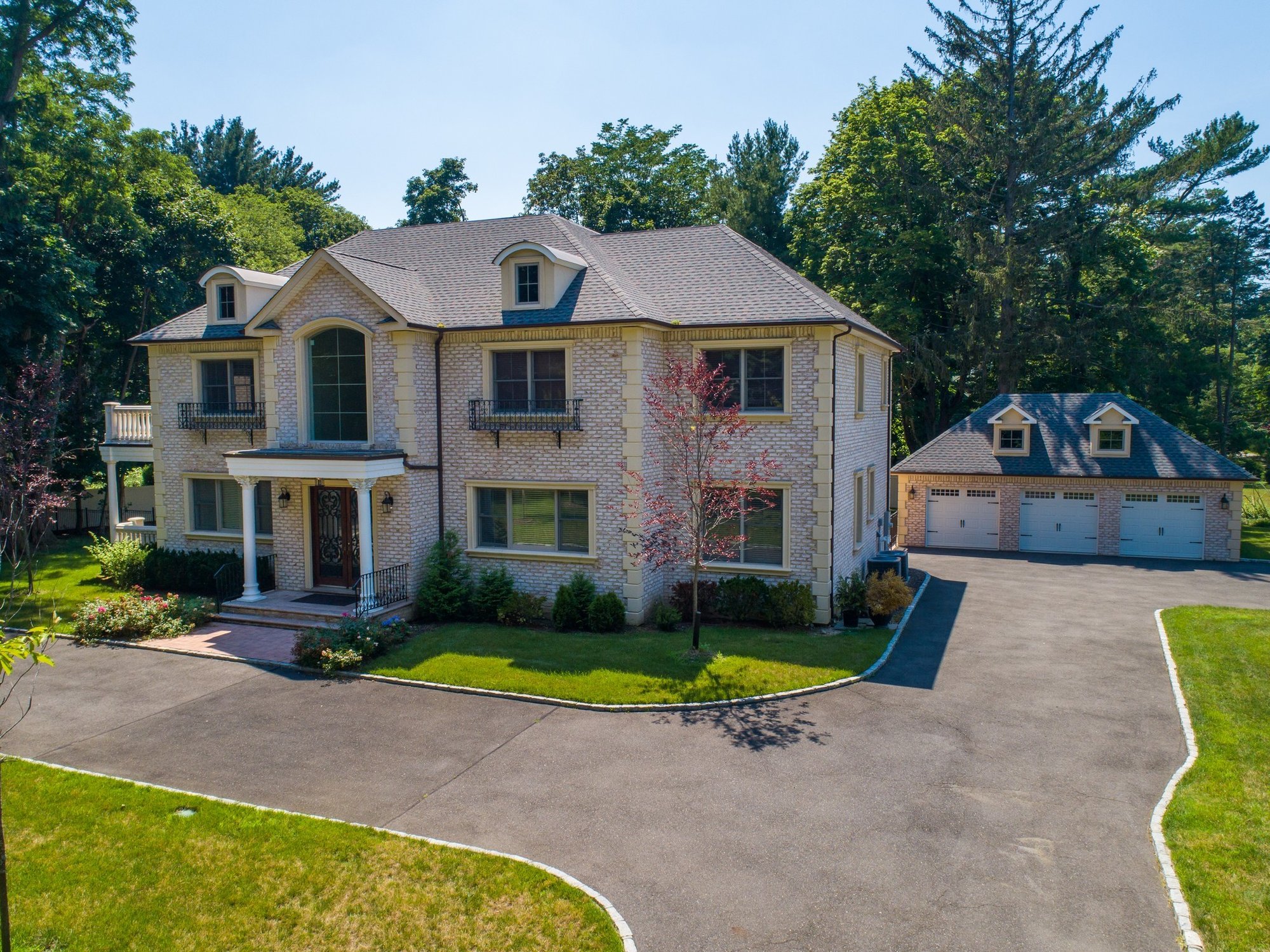 Roslyn Harbor in Roslyn Harbor, NY, United States for sale (10914912)