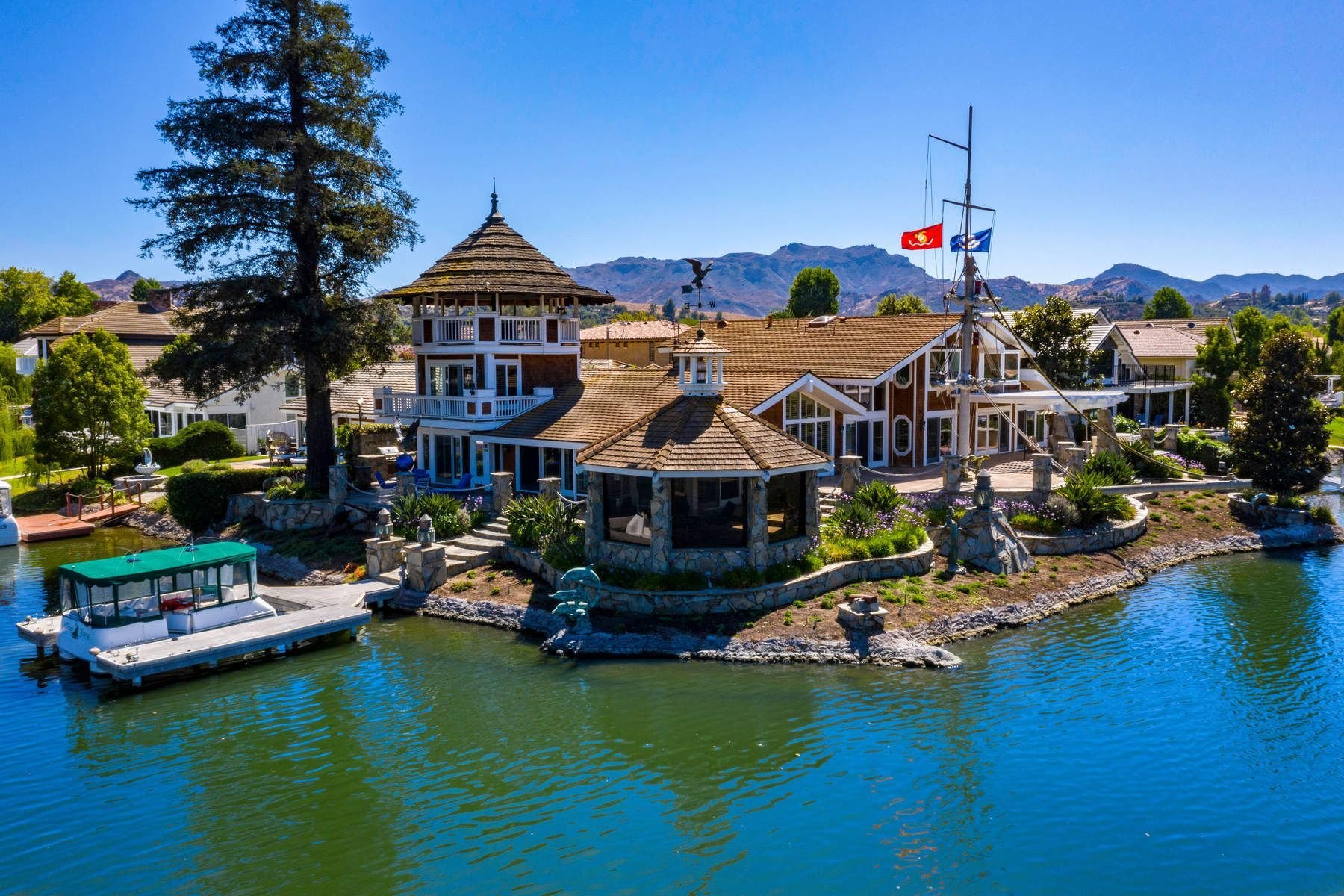 Exclusive Waterfront Lifestyle in Westlake Village, CA, United States