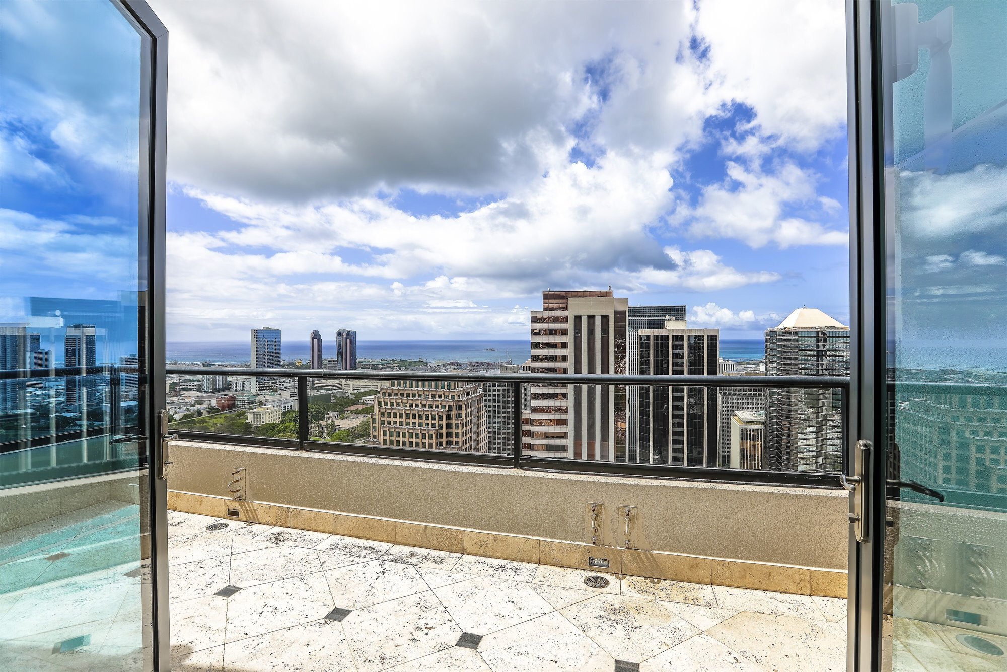 Pinnacle Penthouse in Honolulu, HI, United States for sale (10926417)