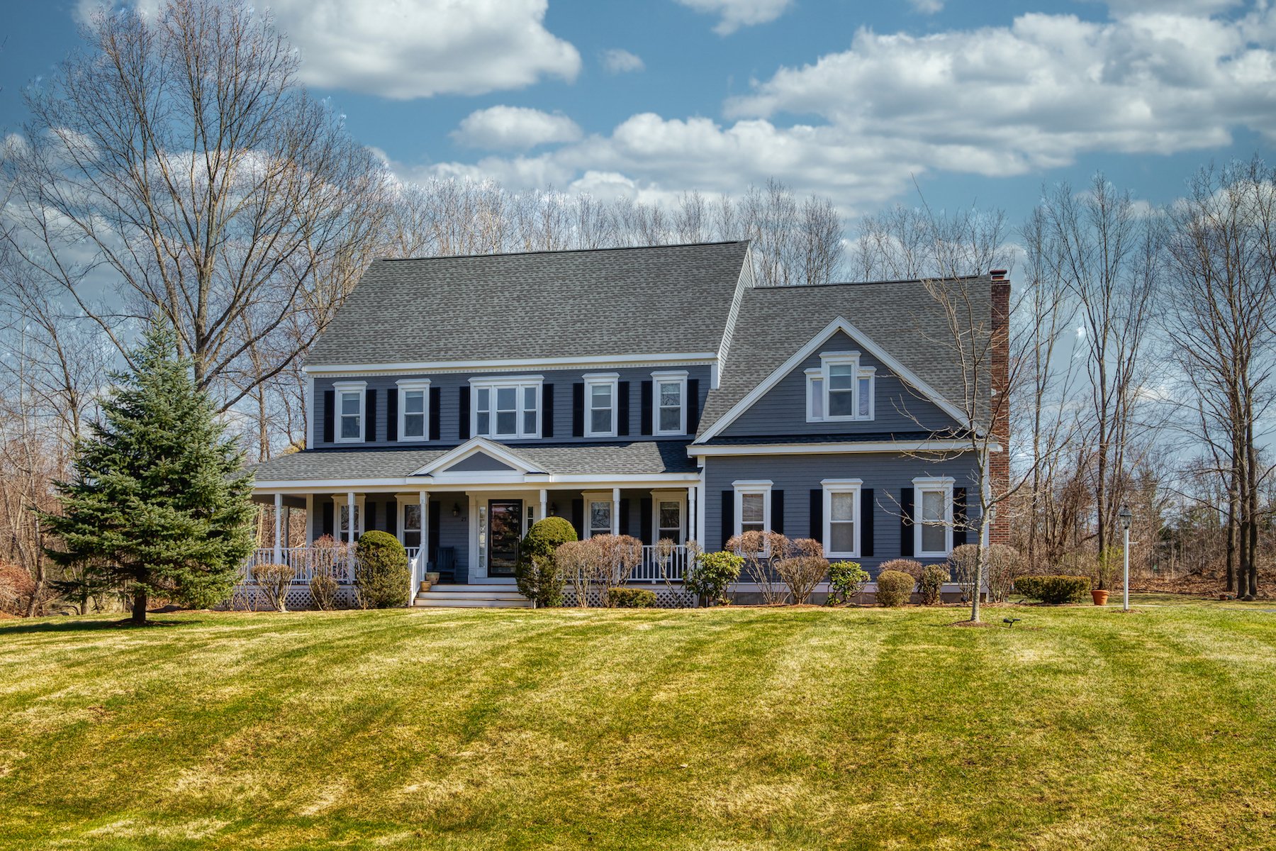 Meticulous Colonial Home in Westborough, MA, United States for sale