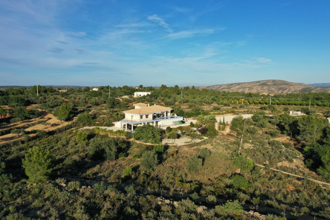 The Serenity Of Nature In This Stunning Hilltop Villa In Valencia, Spain Sale (10928605)