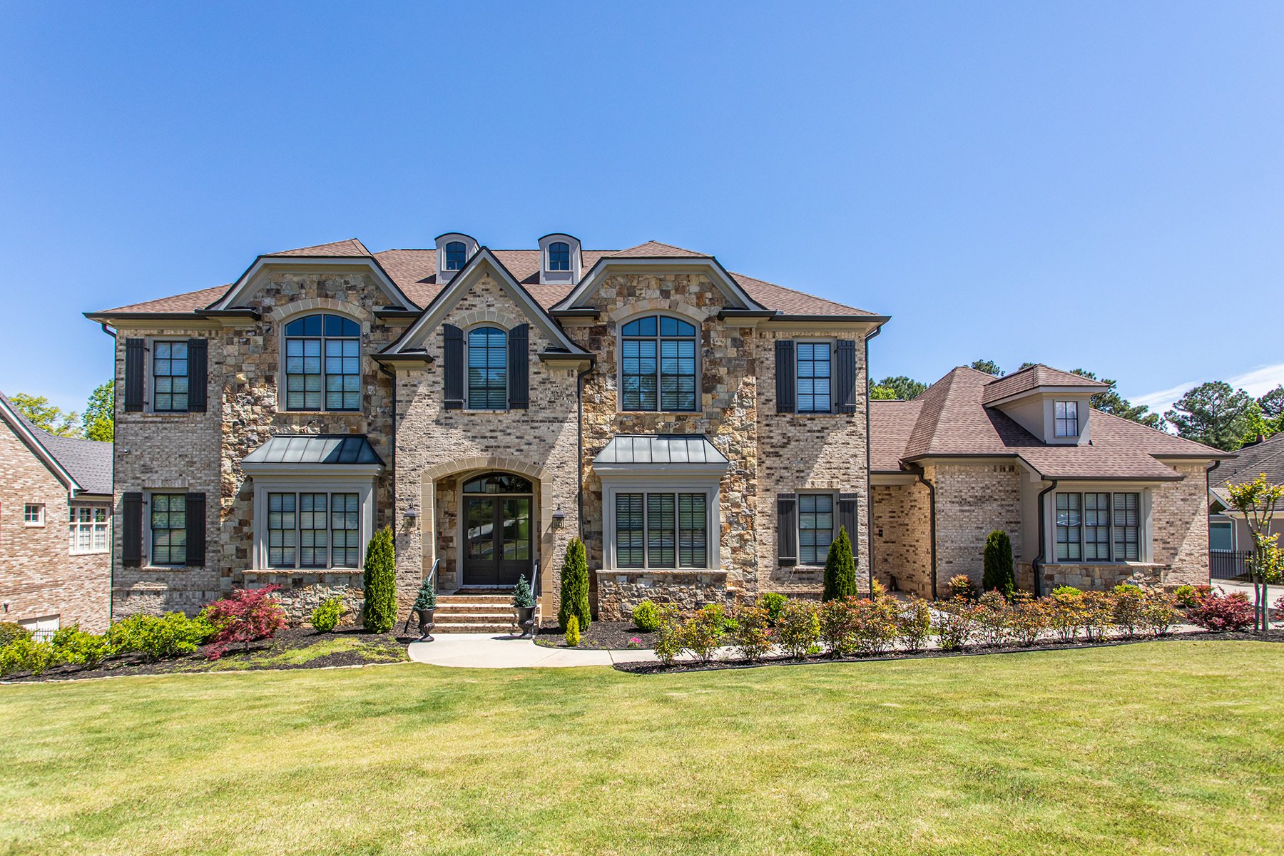 Smart And Sophisticated Executive Home In in Alpharetta, GA, United