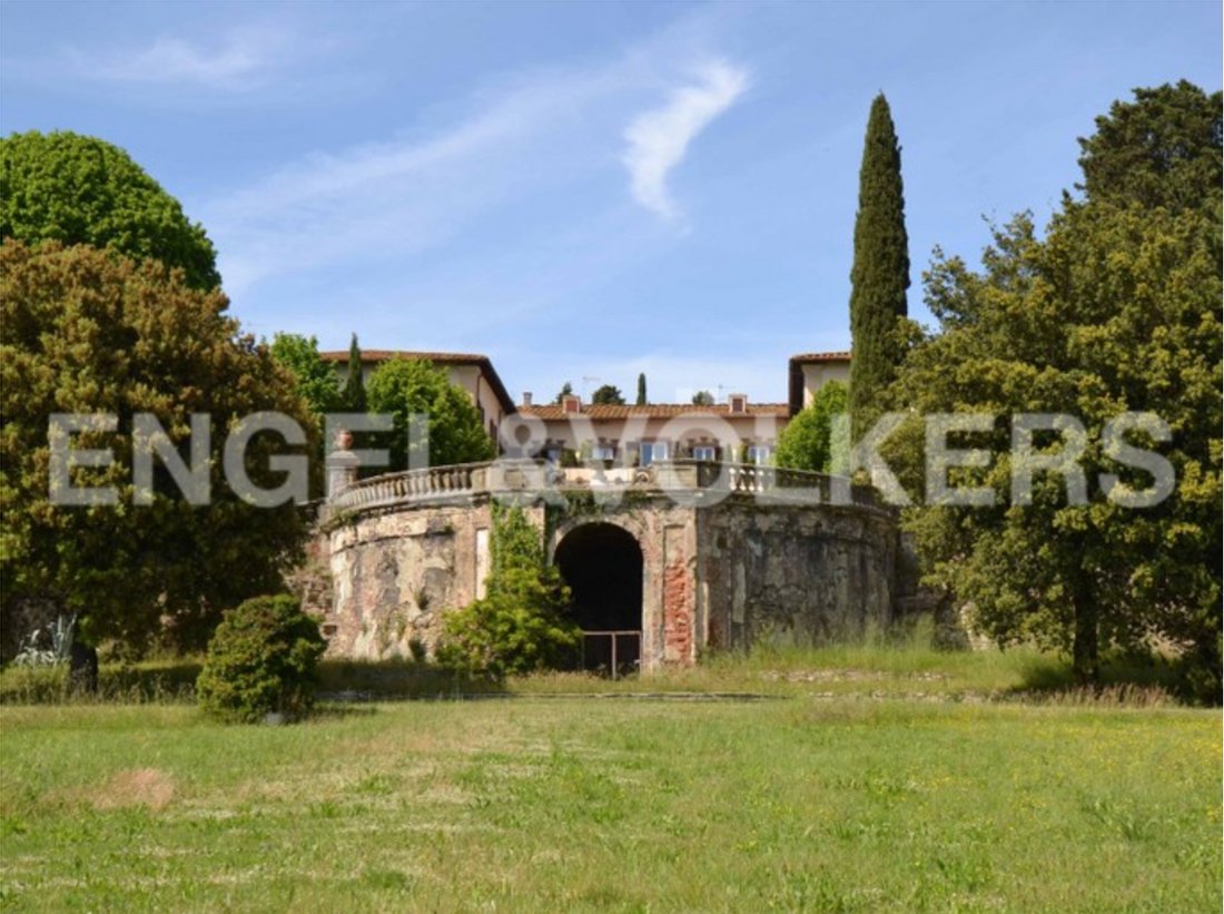 Apartment In Medici Villa In Tuscany Italy For Sale (10933364)