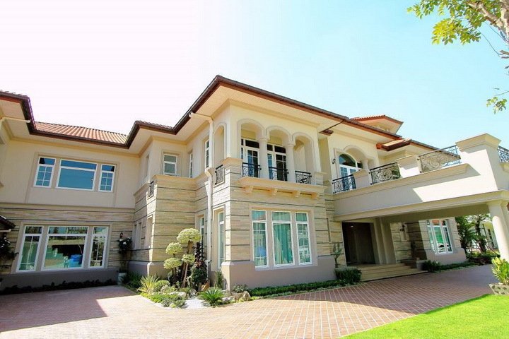 Grand Crystal Luxury Mansion for sale, located in one of in Bangkok ...