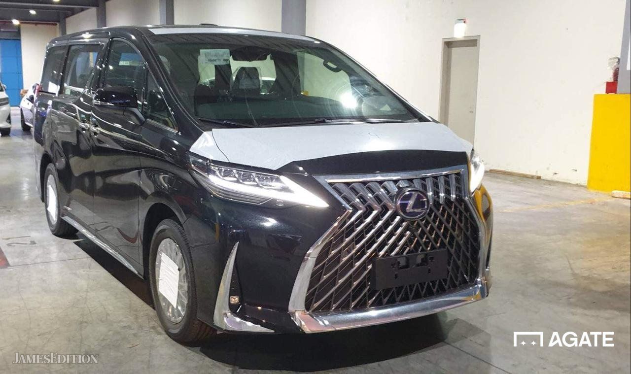 Lexus lm 300